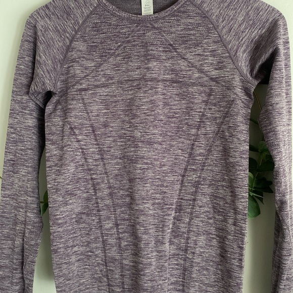 Ivivva Lululemon Fly tech Long Sleeve Tshirt size size Large 12 14 layering - Picture 5 of 12